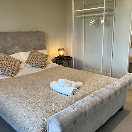 Stylish 1 Bed Flat With Private Terrace In Wimbledon - 3 The Queens London Kültér fotó